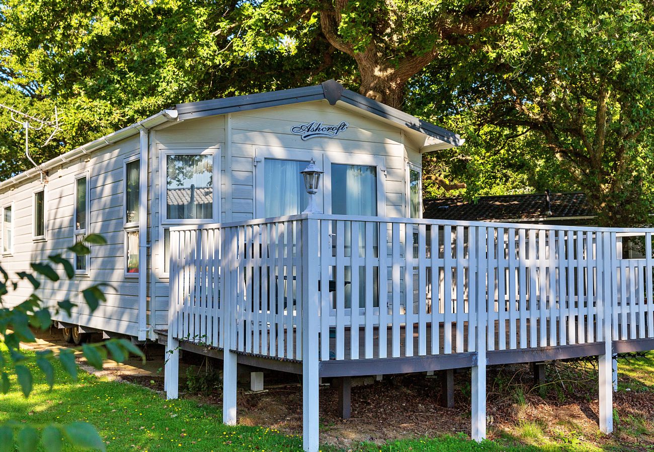 Cabin in Great Thorness - Ocean View