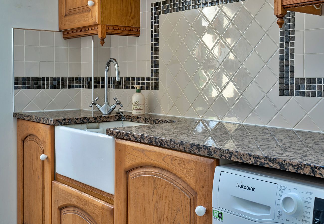 House in Whitestone - Gratton House