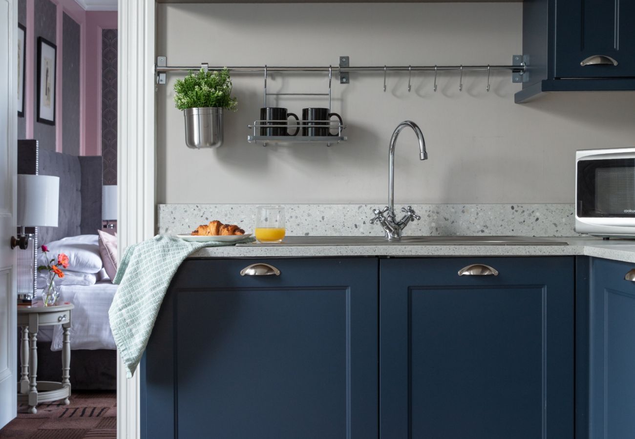 De Cressy Deco Apartment [Updated 2024 Prices]