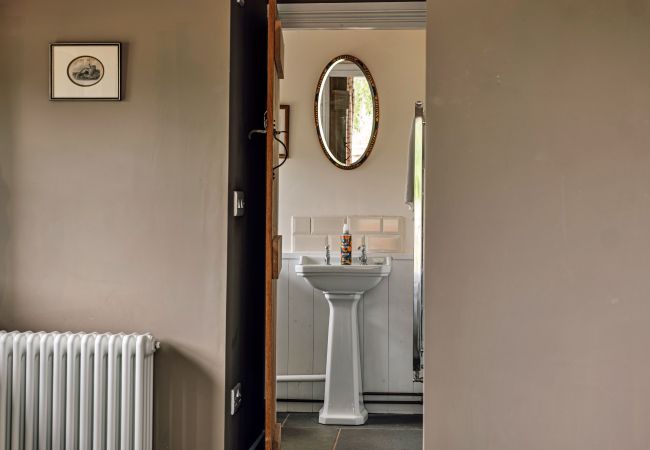 Cottage in Llanfihangel Ystern Llewern - Beili Glas Cottage Cottage in Llanfihangel Ystern Llewern - Beili Glas Cottage