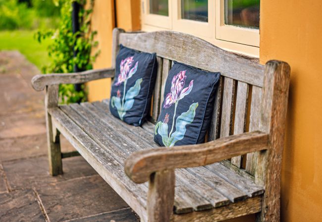 Cottage in Llanfihangel Ystern Llewern - Beili Glas Cottage Cottage in Llanfihangel Ystern Llewern - Beili Glas Cottage