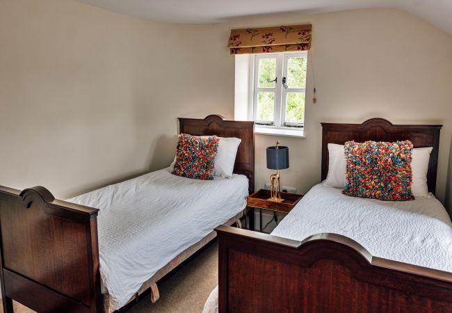 Cottage in Llanfihangel Ystern Llewern - Beili Glas Cottage Cottage in Llanfihangel Ystern Llewern - Beili Glas Cottage