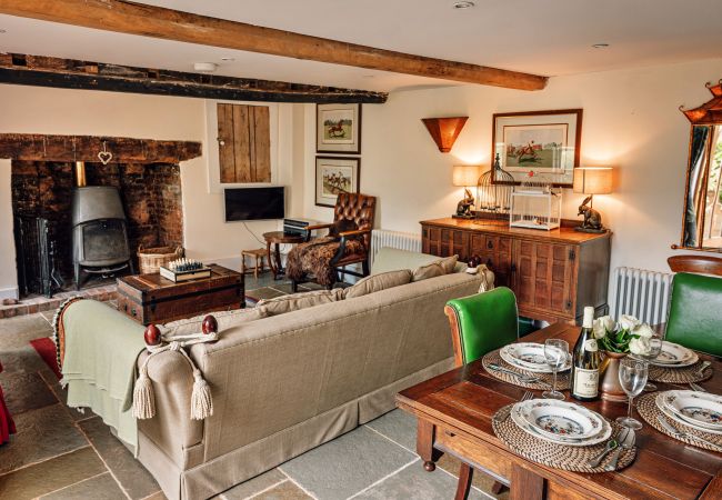 Cottage in Llanfihangel Ystern Llewern - Beili Glas Cottage Cottage in Llanfihangel Ystern Llewern - Beili Glas Cottage