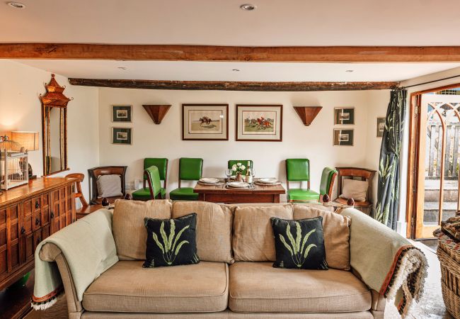 Cottage in Llanfihangel Ystern Llewern - Beili Glas Cottage Cottage in Llanfihangel Ystern Llewern - Beili Glas Cottage