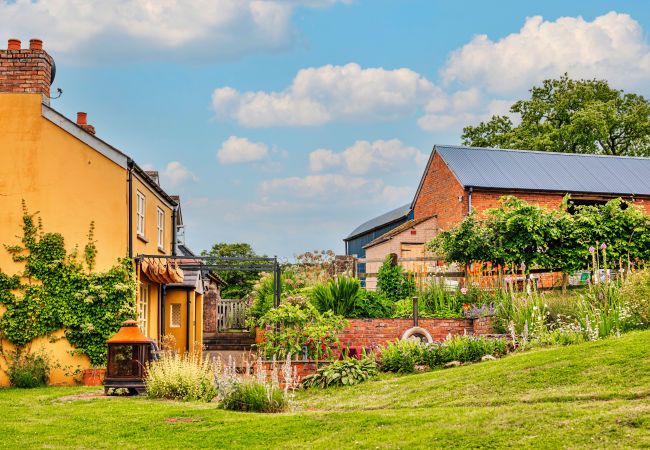 Cottage in Llanfihangel Ystern Llewern - Beili Glas Cottage Cottage in Llanfihangel Ystern Llewern - Beili Glas Cottage