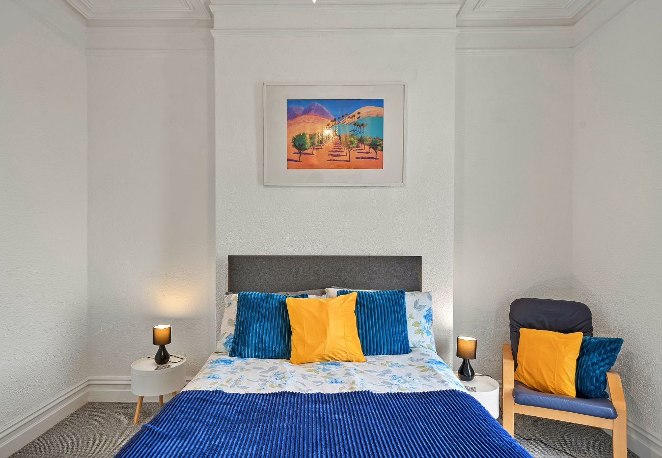 Apartment in Paignton - Atherfield Apartments No. 5 - Sea Views