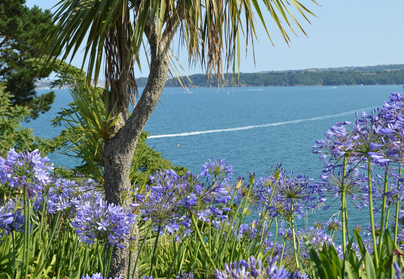 Apartment in Paignton - Atherfield Apartments No. 5 - Sea Views