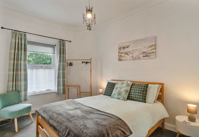 Apartment in Paignton - Atherfield Apartments No. 6 - Tree Tops
