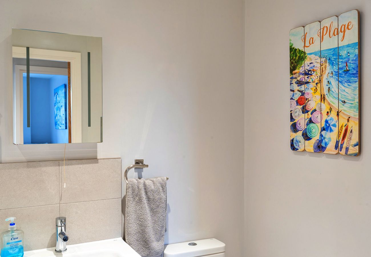 Apartment in Teignmouth - Number 10, Montpellier Apartments
