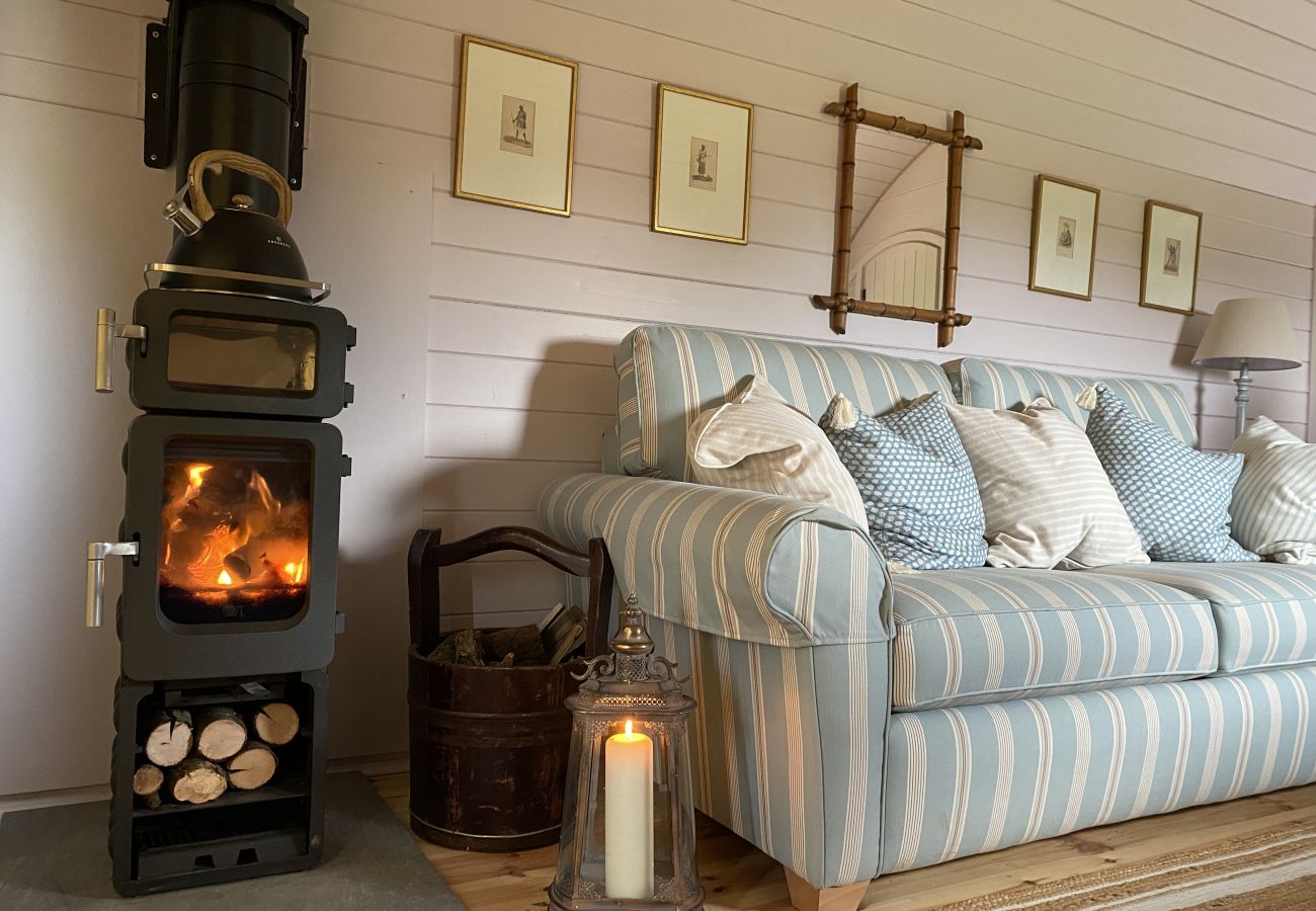 Cabin in Banbury - The Cornflower