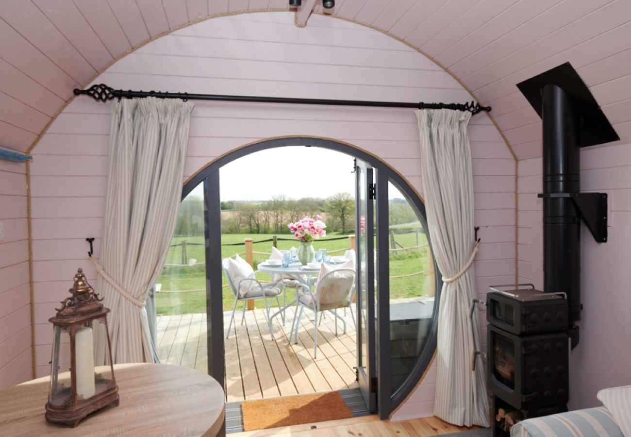 Cabin in Banbury - The Cornflower
