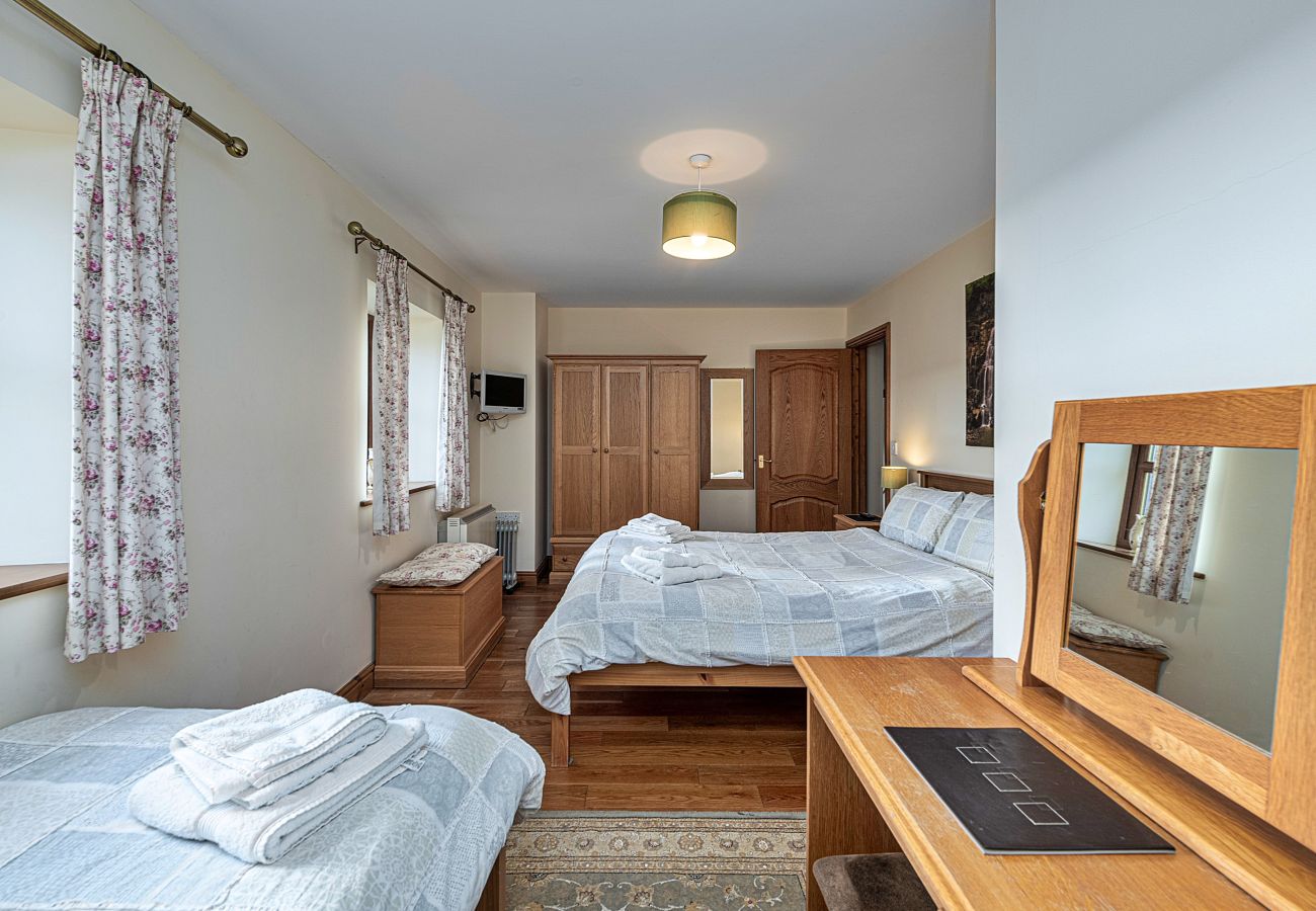 Cottage in Talybont - Eithinog