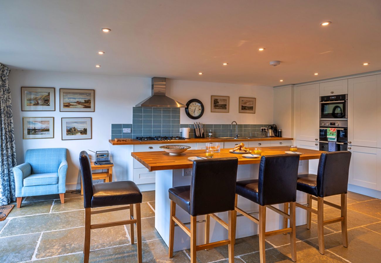 House in Weare Giffard - Lower Netherdowns