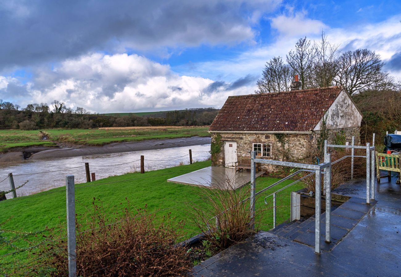 House in Weare Giffard - Lower Netherdowns