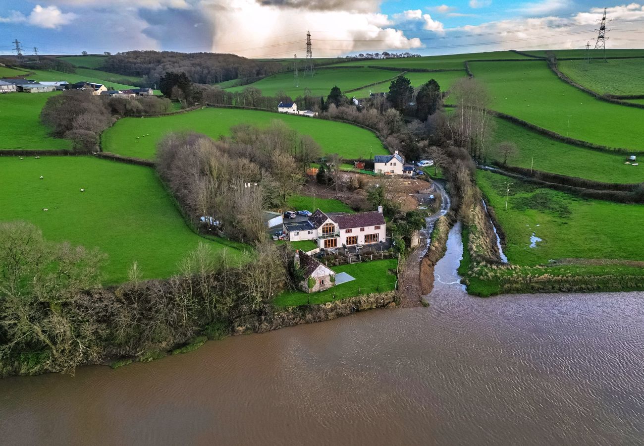 House in Weare Giffard - Lower Netherdowns