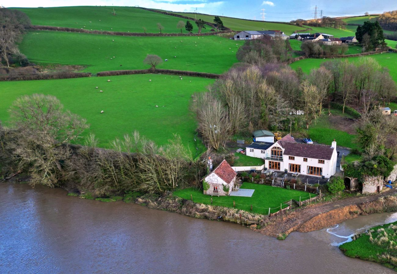 House in Weare Giffard - Lower Netherdowns