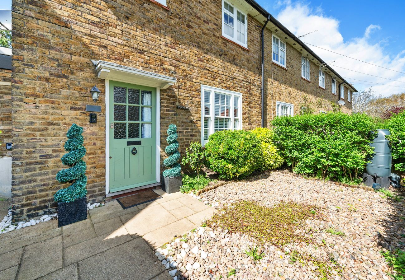 House in London - The Secret Garden