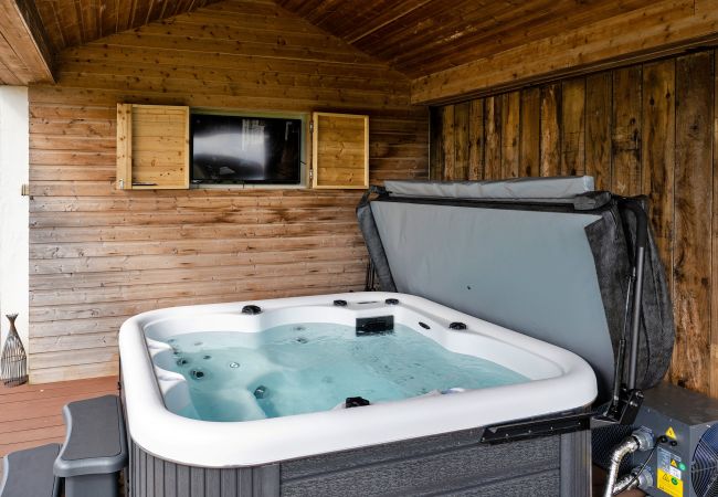 House in Weston-Super-Mare - Stone Bow Farmhouse House in Weston-Super-Mare - Stone Bow Farmhouse