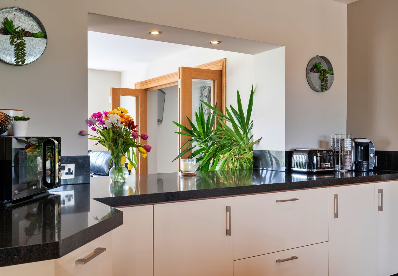 House in Weston-Super-Mare - Stone Bow Farmhouse