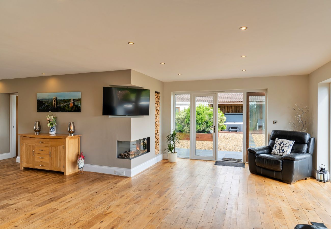 House in Weston-Super-Mare - Stone Bow Farmhouse