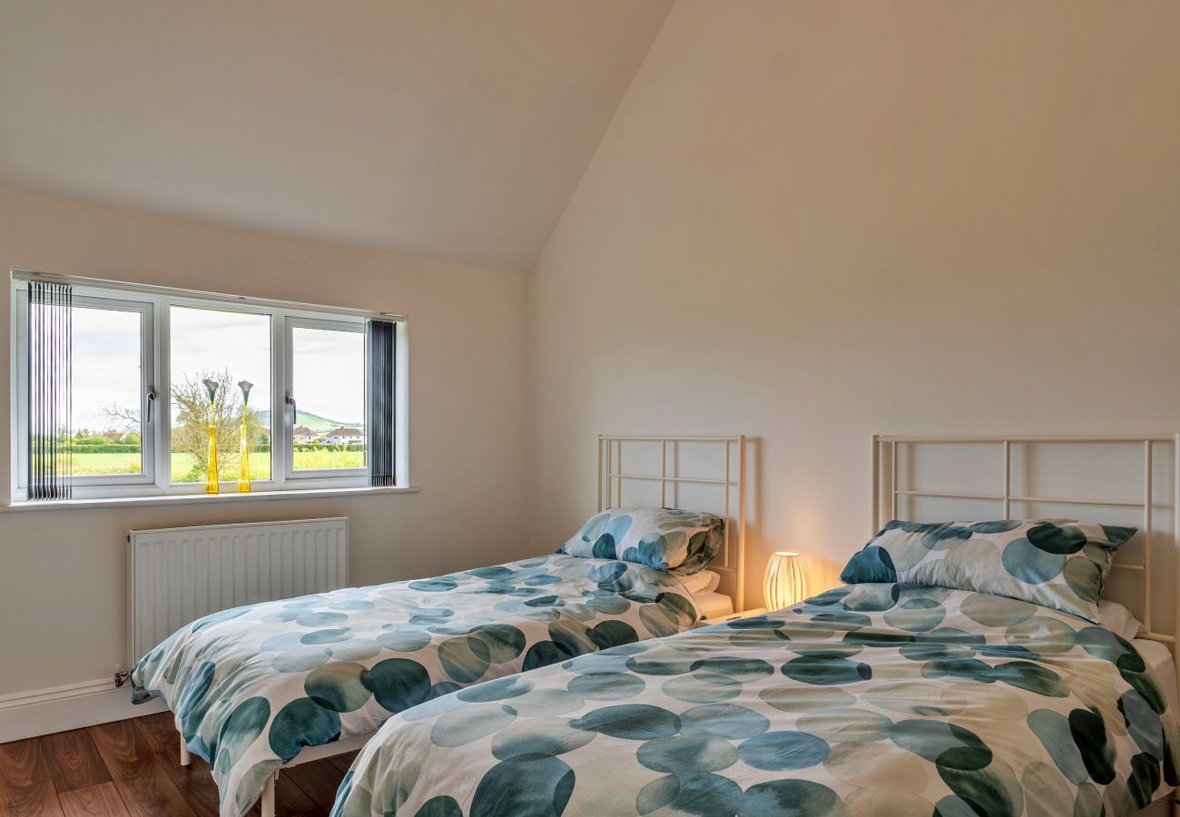 House in Weston-Super-Mare - Stone Bow Farmhouse