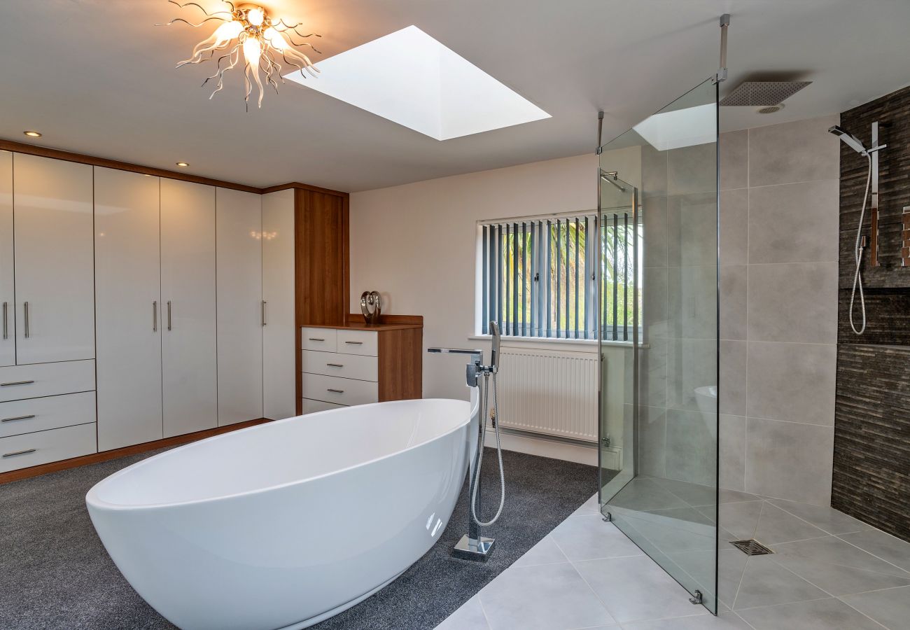 House in Weston-Super-Mare - Stone Bow Farmhouse
