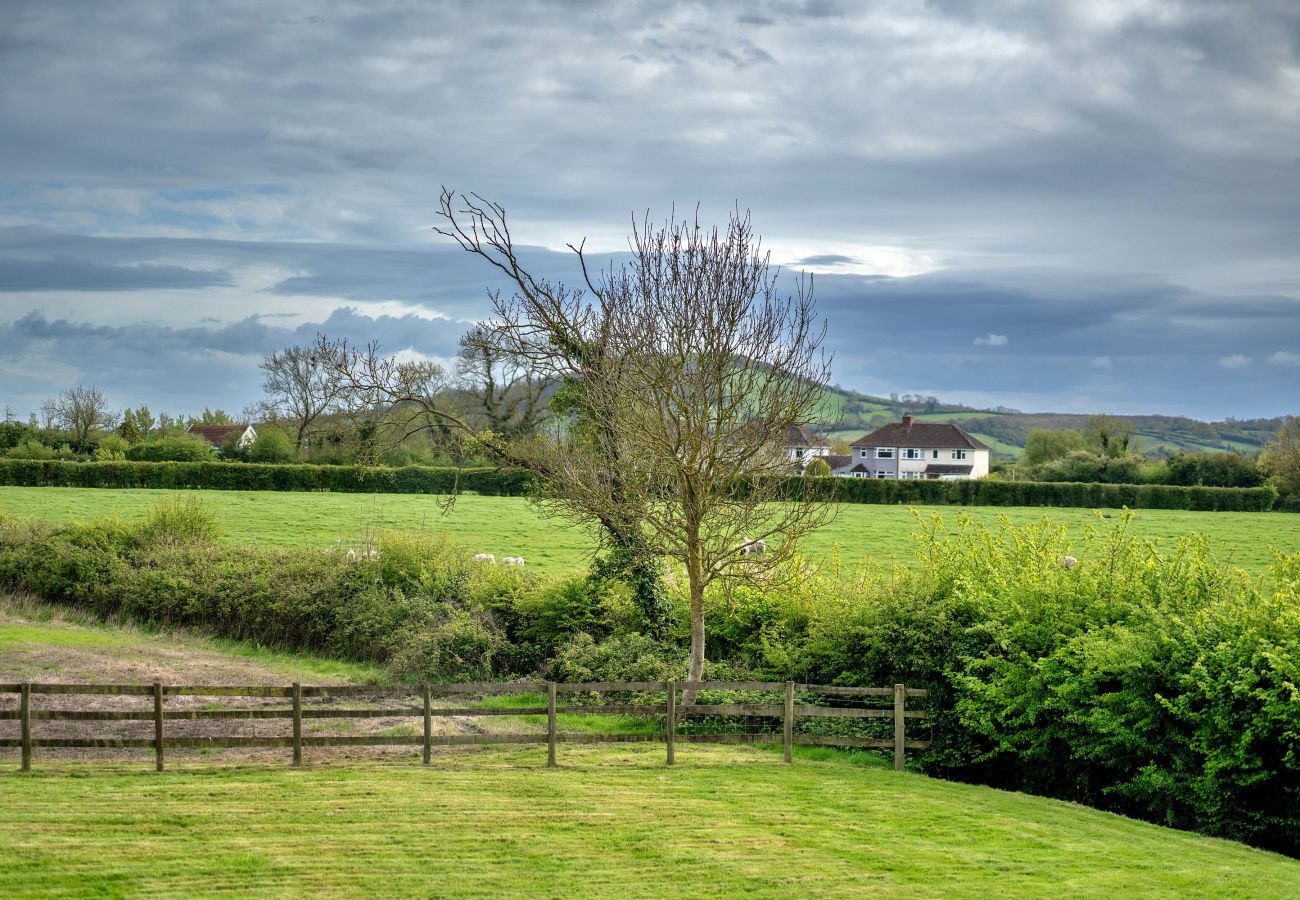 House in Weston-Super-Mare - Stone Bow Farmhouse