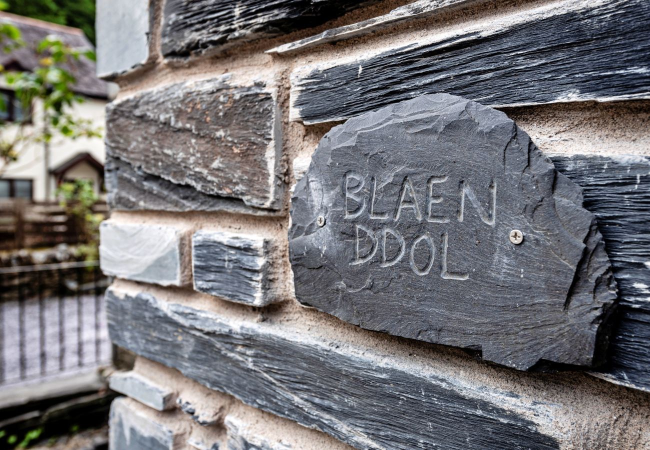House in Betws-Y-Coed - Blaen Ddol