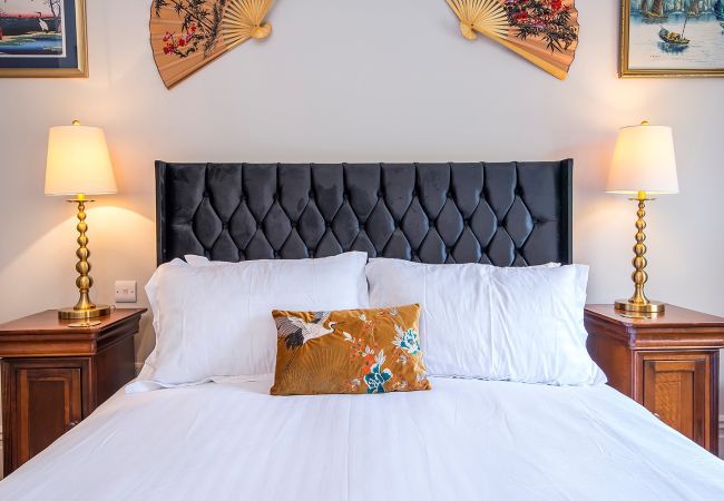 House in Llangunnor - Ty Penbryn House in Llangunnor - Ty Penbryn