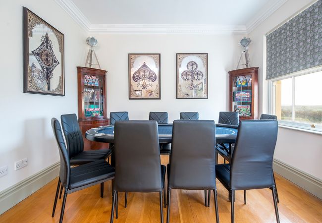 House in Llangunnor - Ty Penbryn House in Llangunnor - Ty Penbryn