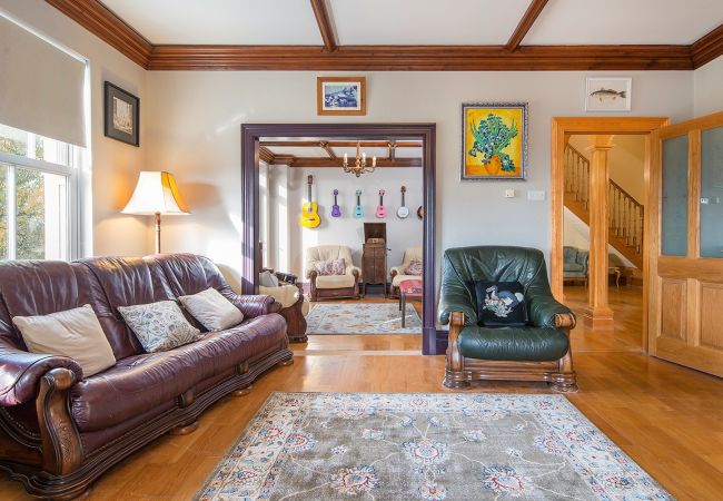 House in Llangunnor - Ty Penbryn House in Llangunnor - Ty Penbryn