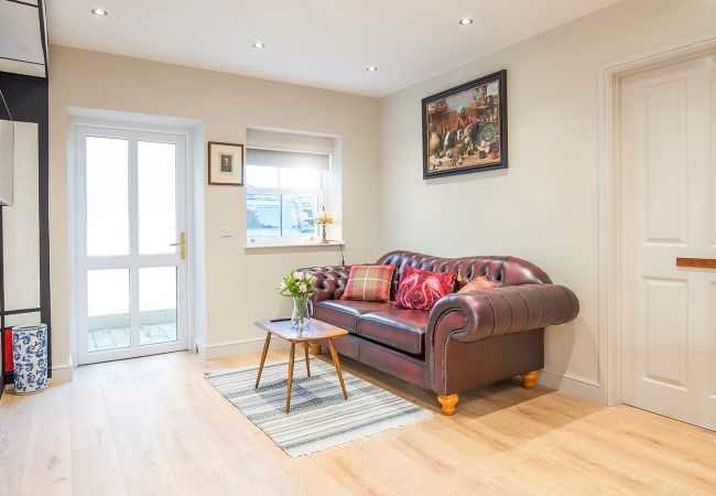 House in Llangunnor - Ty Penbryn House in Llangunnor - Ty Penbryn