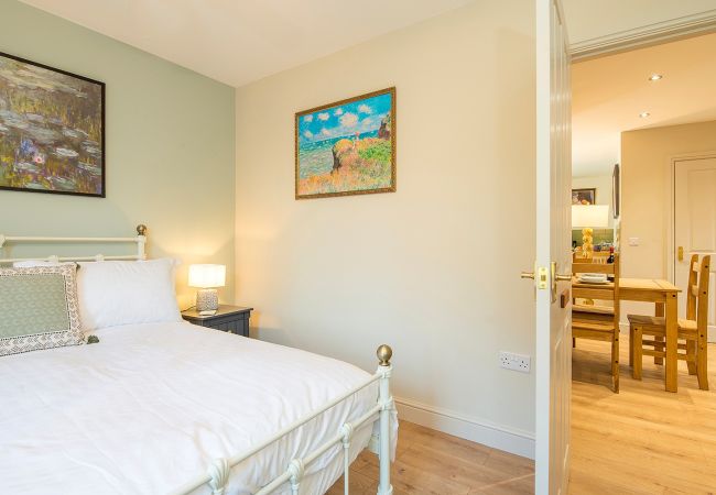 House in Llangunnor - Ty Penbryn House in Llangunnor - Ty Penbryn