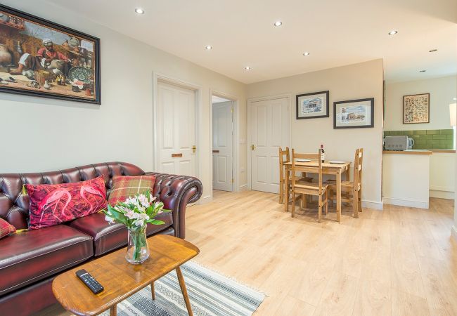 House in Llangunnor - Ty Penbryn House in Llangunnor - Ty Penbryn