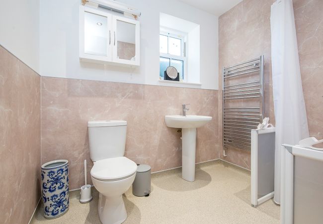 House in Llangunnor - Ty Penbryn House in Llangunnor - Ty Penbryn