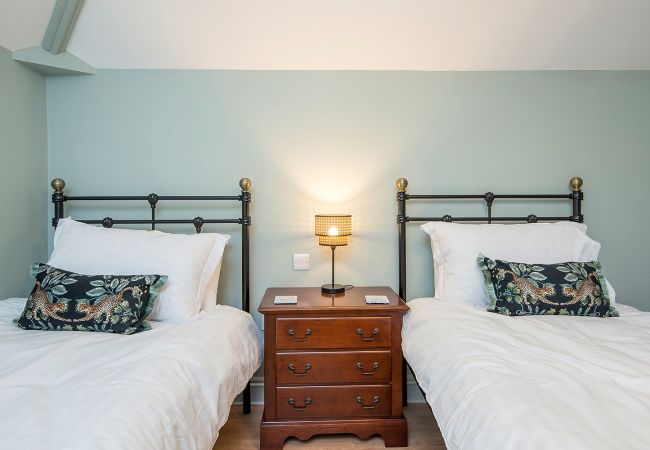 House in Llangunnor - Ty Penbryn House in Llangunnor - Ty Penbryn