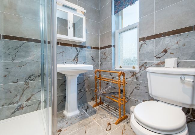 House in Llangunnor - Ty Penbryn House in Llangunnor - Ty Penbryn