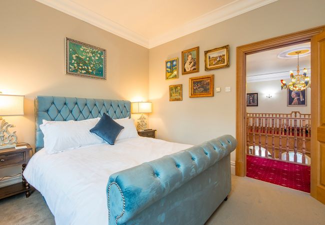 House in Llangunnor - Ty Penbryn House in Llangunnor - Ty Penbryn