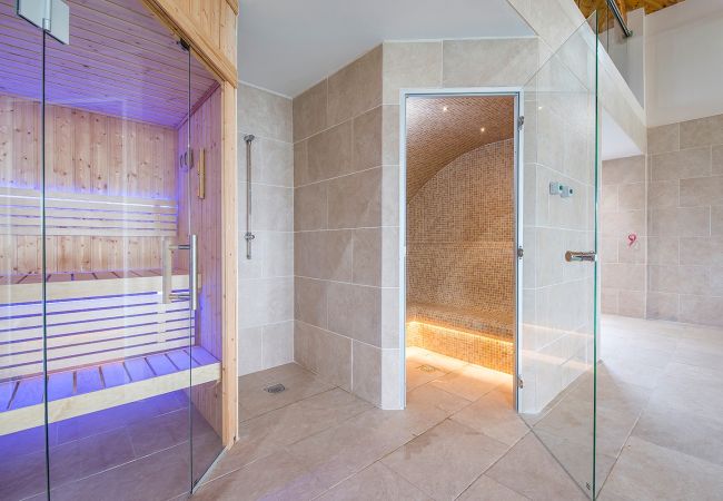 House in Llangunnor - Ty Penbryn House in Llangunnor - Ty Penbryn