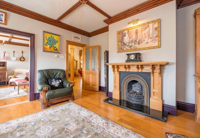 House in Llangunnor - Ty Penbryn House in Llangunnor - Ty Penbryn