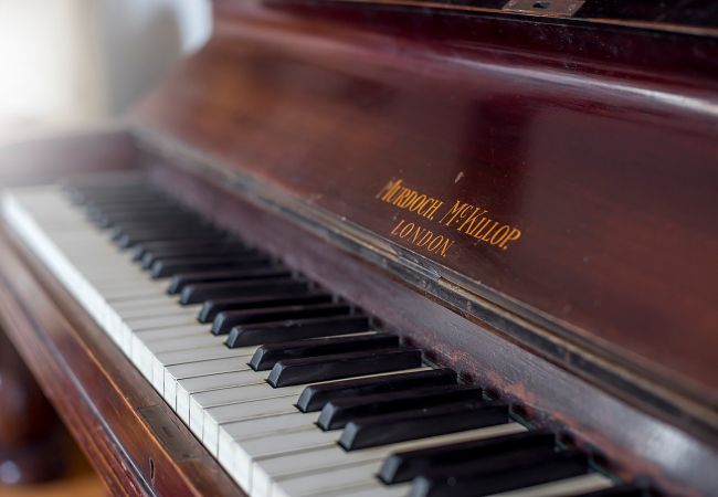 House in Llangunnor - Ty Penbryn House in Llangunnor - Ty Penbryn