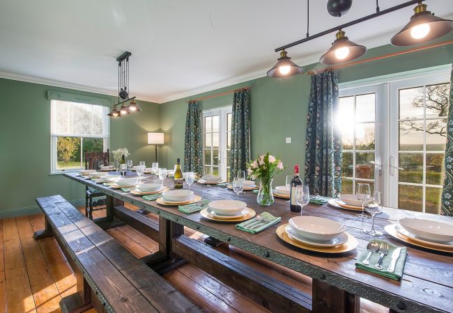 House in Llangunnor - Ty Penbryn House in Llangunnor - Ty Penbryn