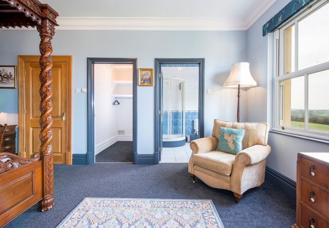 House in Llangunnor - Ty Penbryn House in Llangunnor - Ty Penbryn