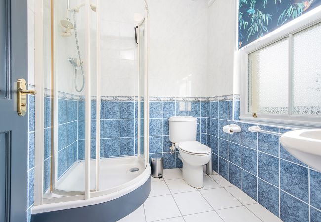 House in Llangunnor - Ty Penbryn House in Llangunnor - Ty Penbryn