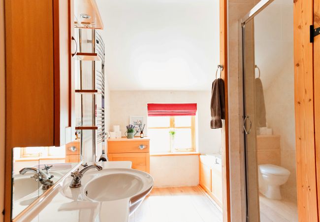 Cottage in Rhydyfelin - The Welsh Farmhouse Cottage in Rhydyfelin - The Welsh Farmhouse