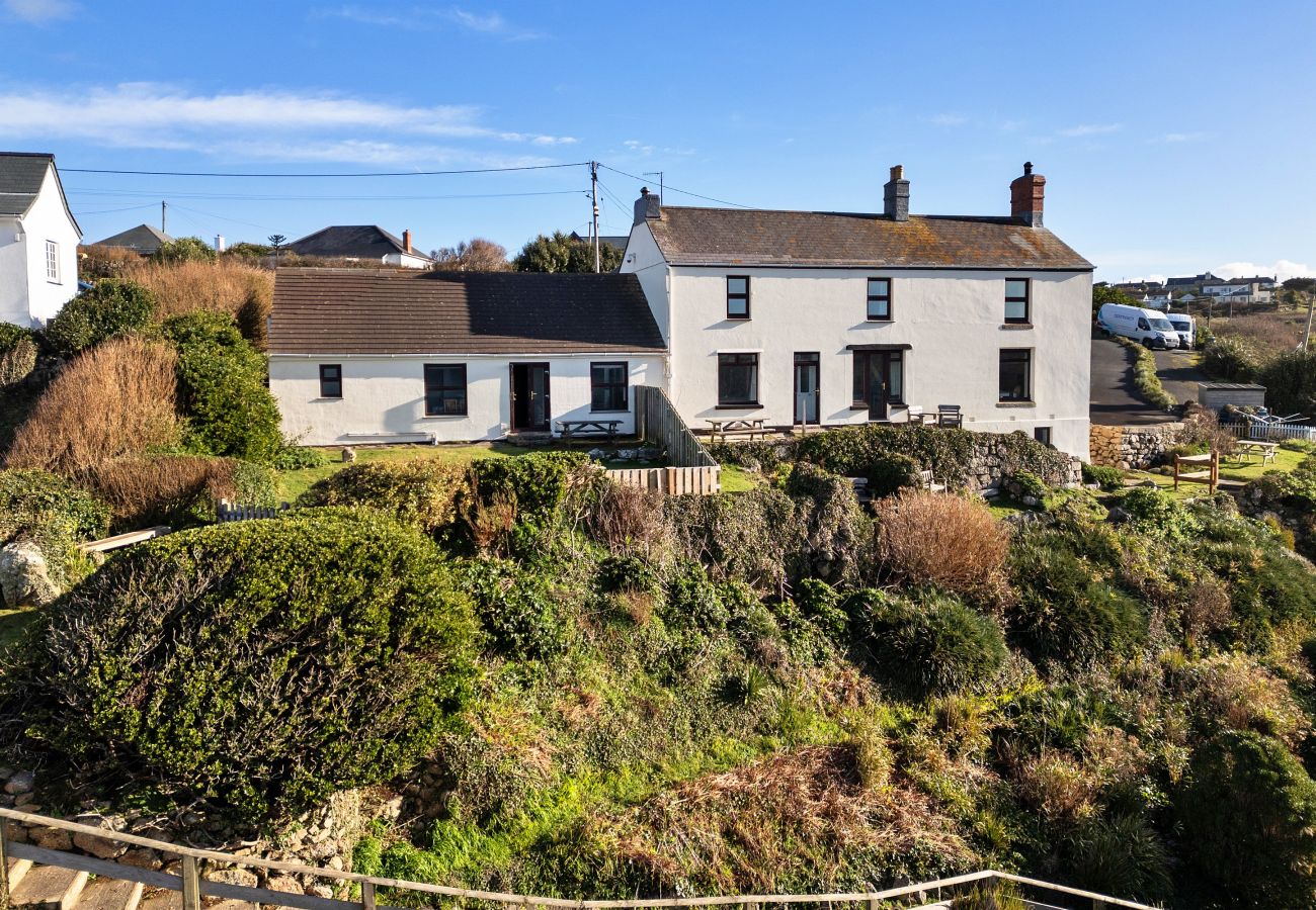 Cottage in Sennen - Longships