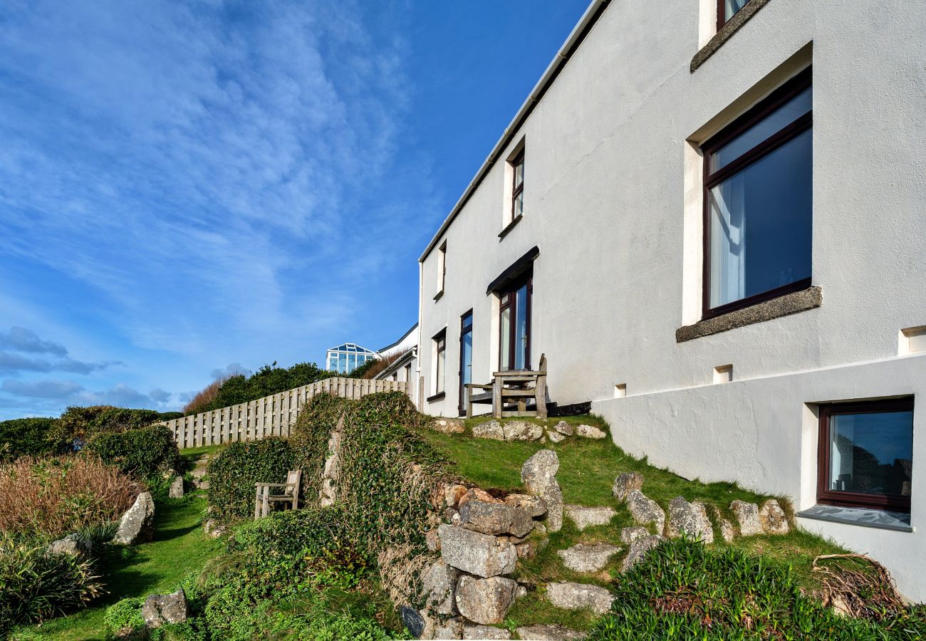 Cottage in Sennen - Longships