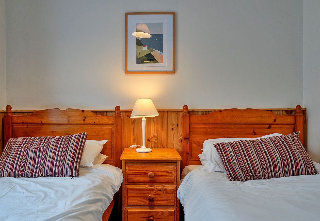 Cottage in Sennen - Wolf Rock