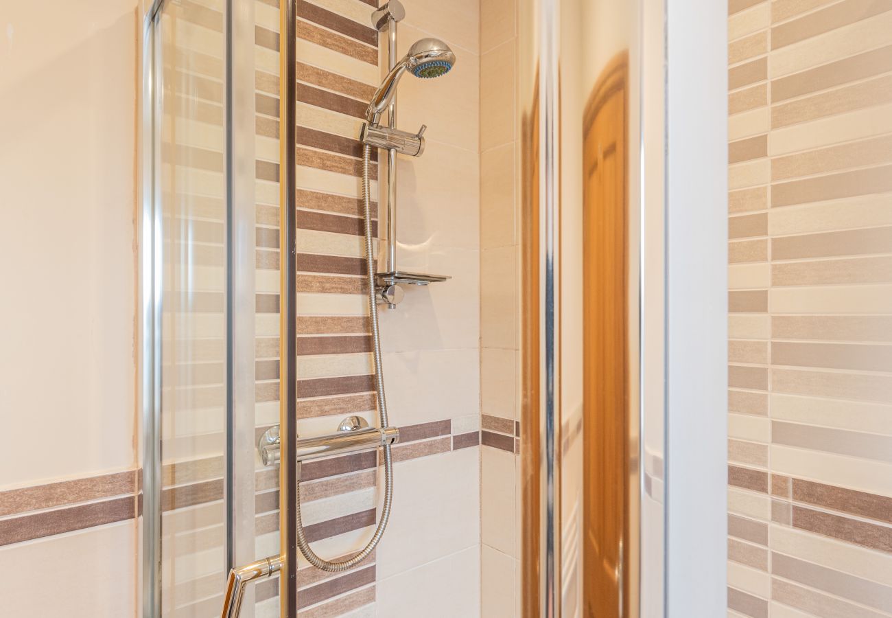 Country house in Holywell - Groes Faen Bach Farmhouse
