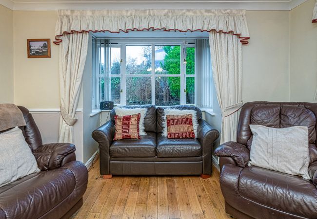 House in Llangollen - The Beeches House in Llangollen - The Beeches